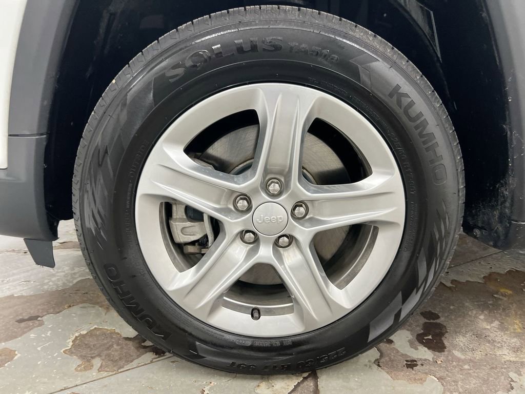 Used 2024 Jeep Compass Latitude image 26