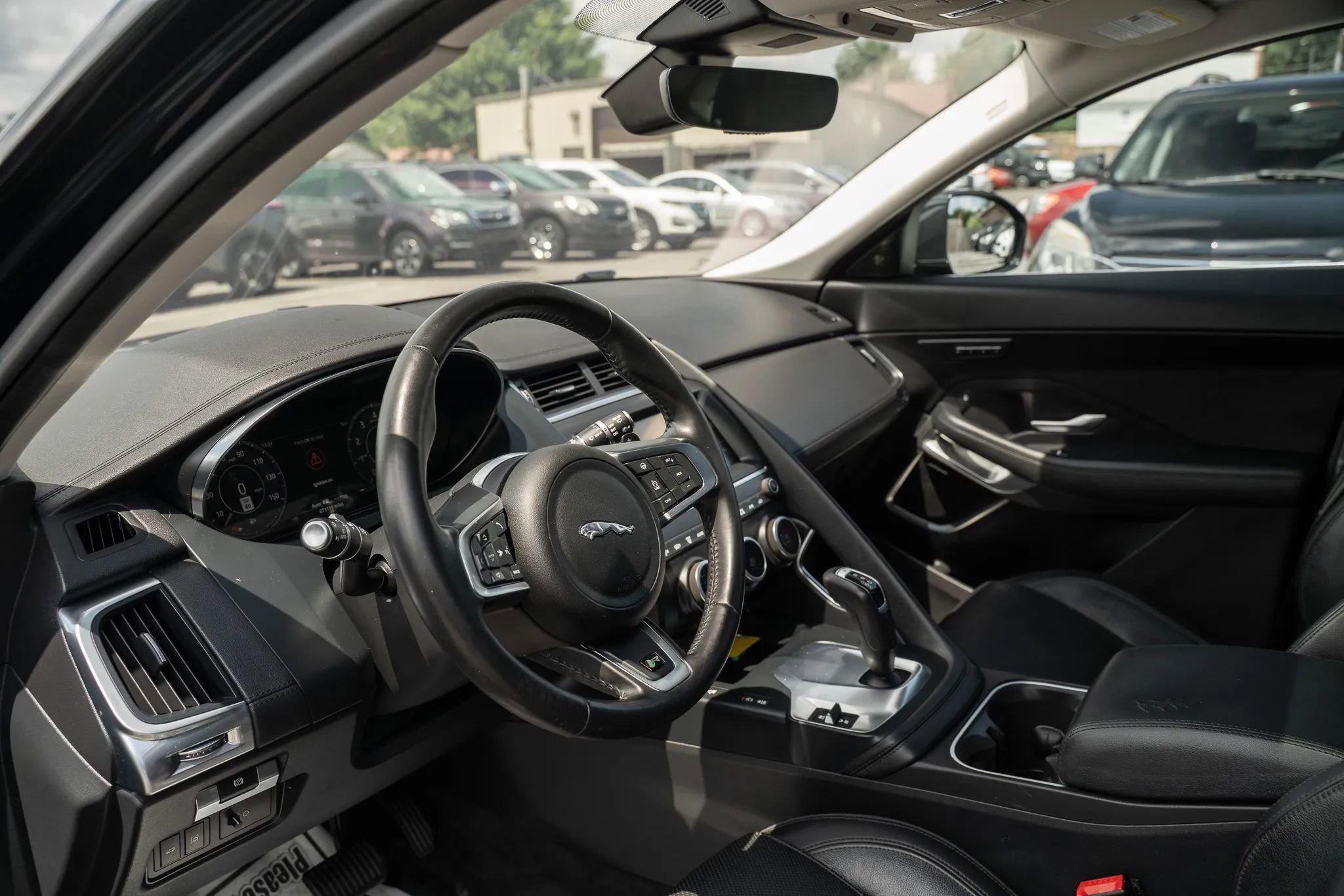 Used 2020 Jaguar E-PACE SE image 6