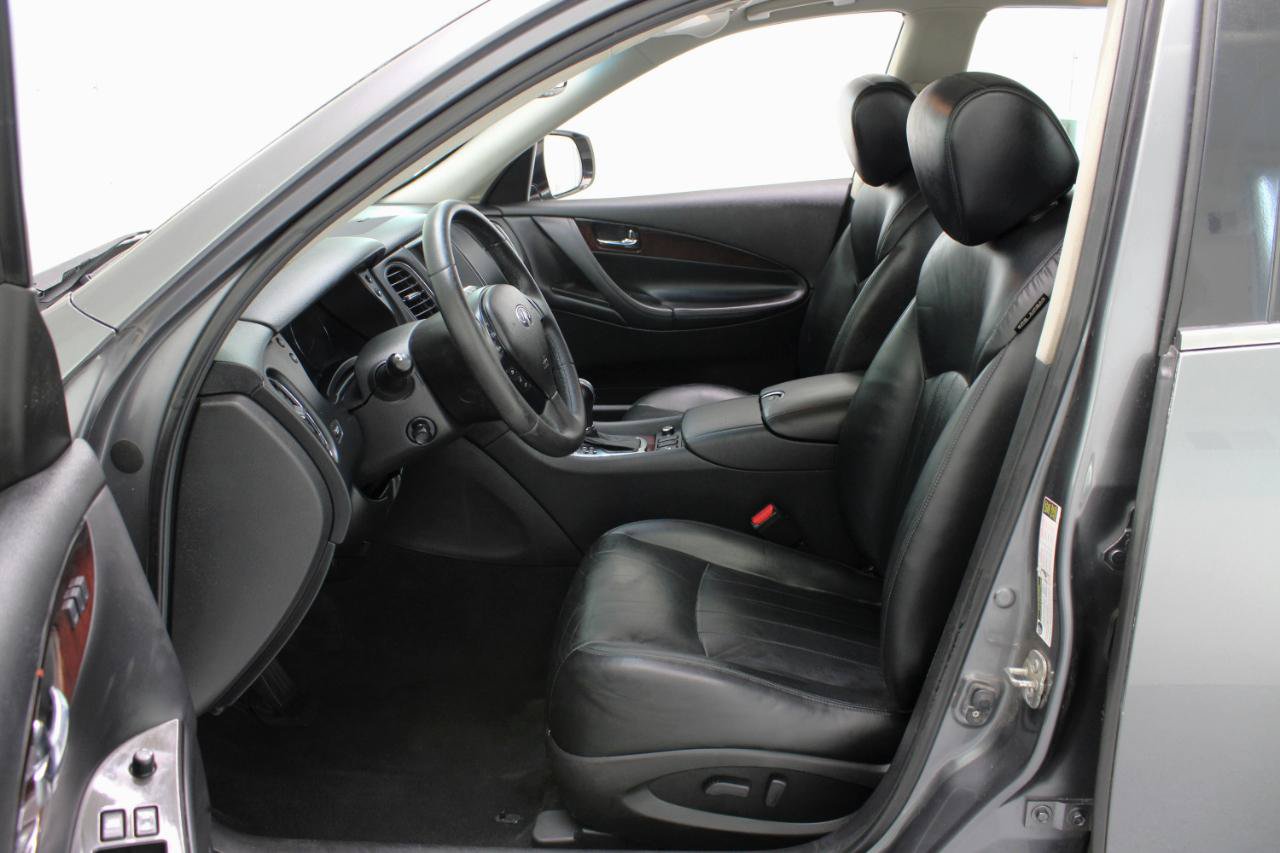 Used 2016 INFINITI QX50 AWD w/ Premium Plus Package image 31