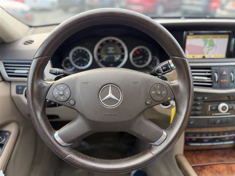 Used 2011 Mercedes-Benz E 350 4MATIC Wagon image 18