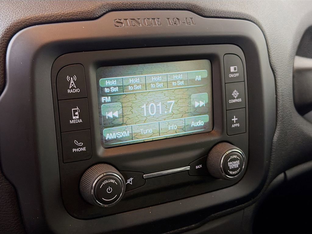 Used 2017 Jeep Renegade Latitude image 14