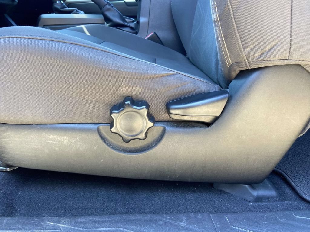 Used 2016 Toyota Tacoma TRD Sport w/ Towing Package RWD image 15