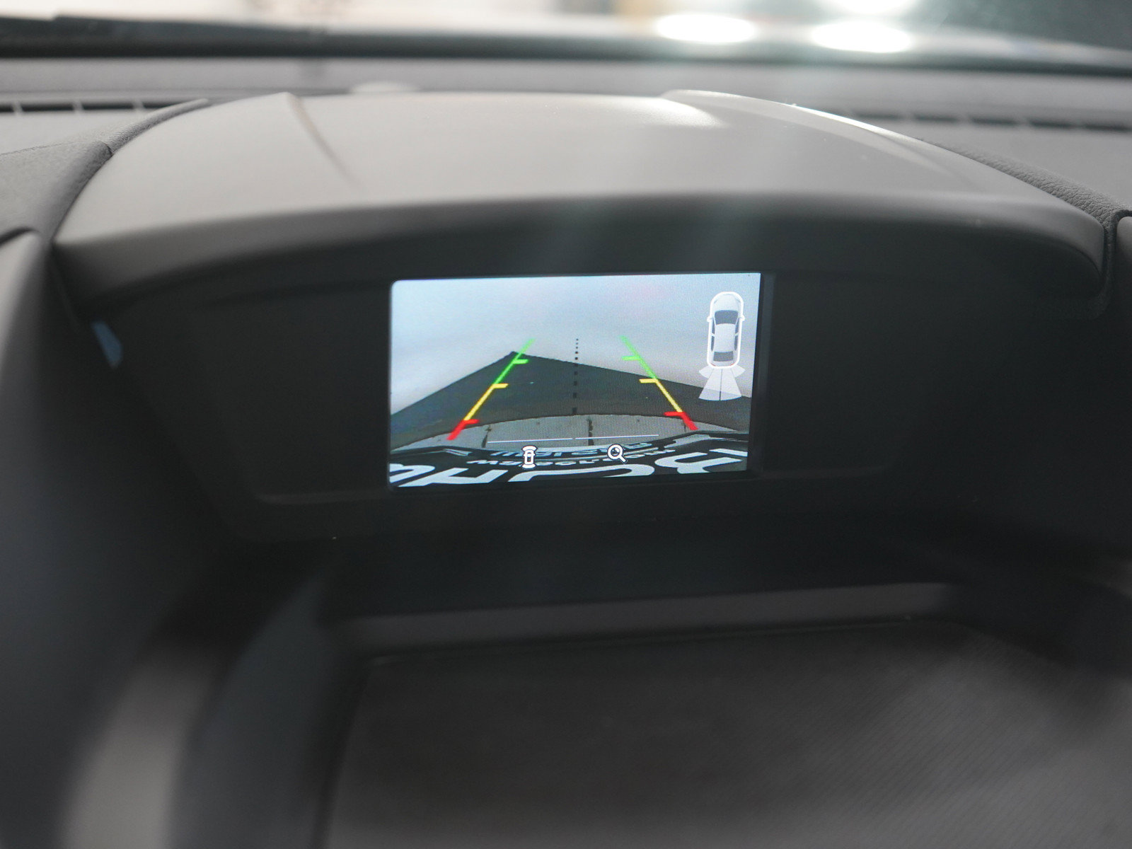 Used 2018 Ford Escape SE w/ Ford Safe & Smart Package FWD image 21