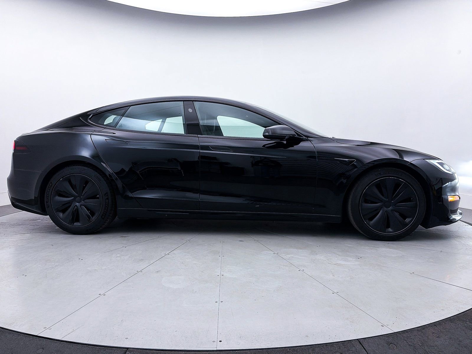 Used 2022 Tesla Model S image 38