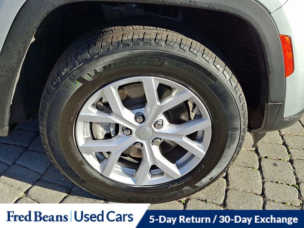 Used 2022 Jeep Grand Cherokee L Limited image 9