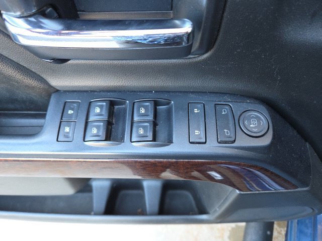 Used 2017 GMC Sierra 1500 SLE w/ SLE Value Package AWD/4WD image 39