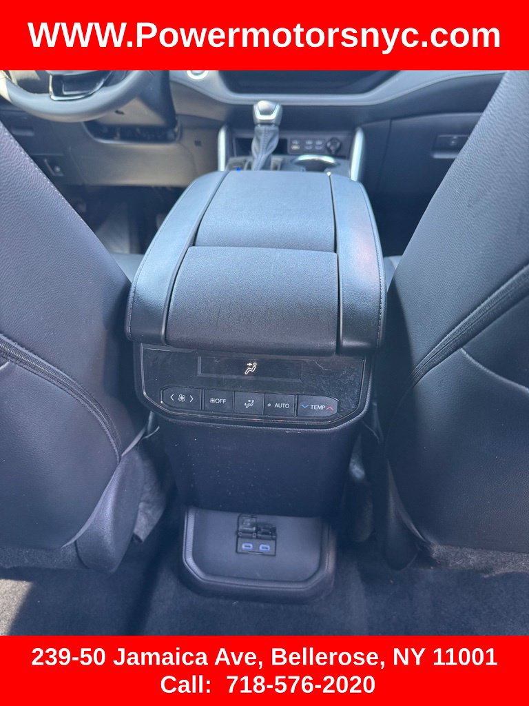 Used 2022 Toyota Highlander XSE FWD image 31
