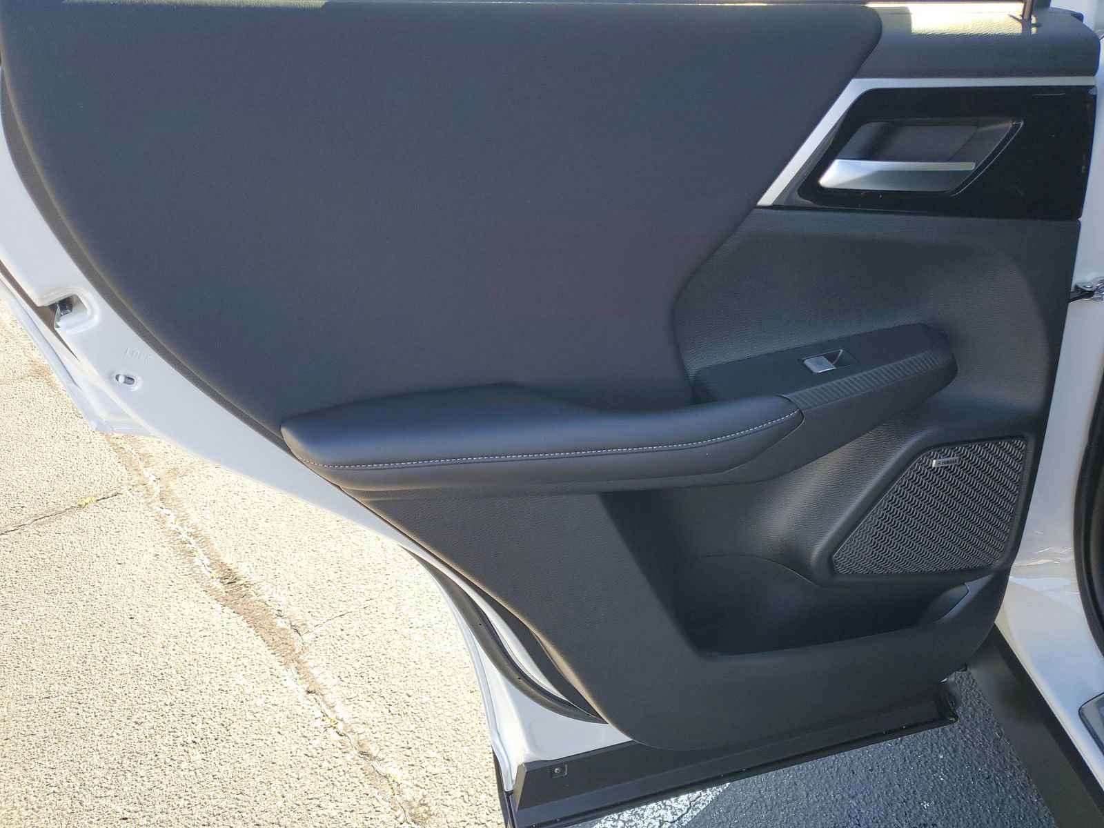 New 2026 Mitsubishi Outlander ES image 22