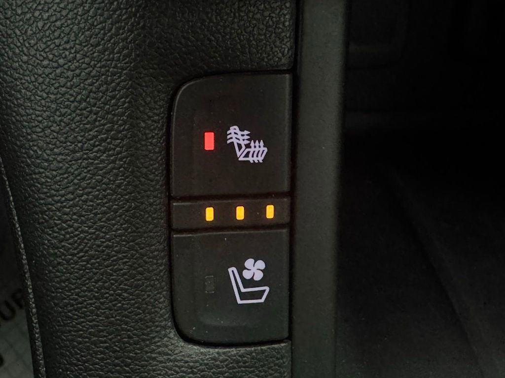 Used 2019 GMC Acadia Denali image 7