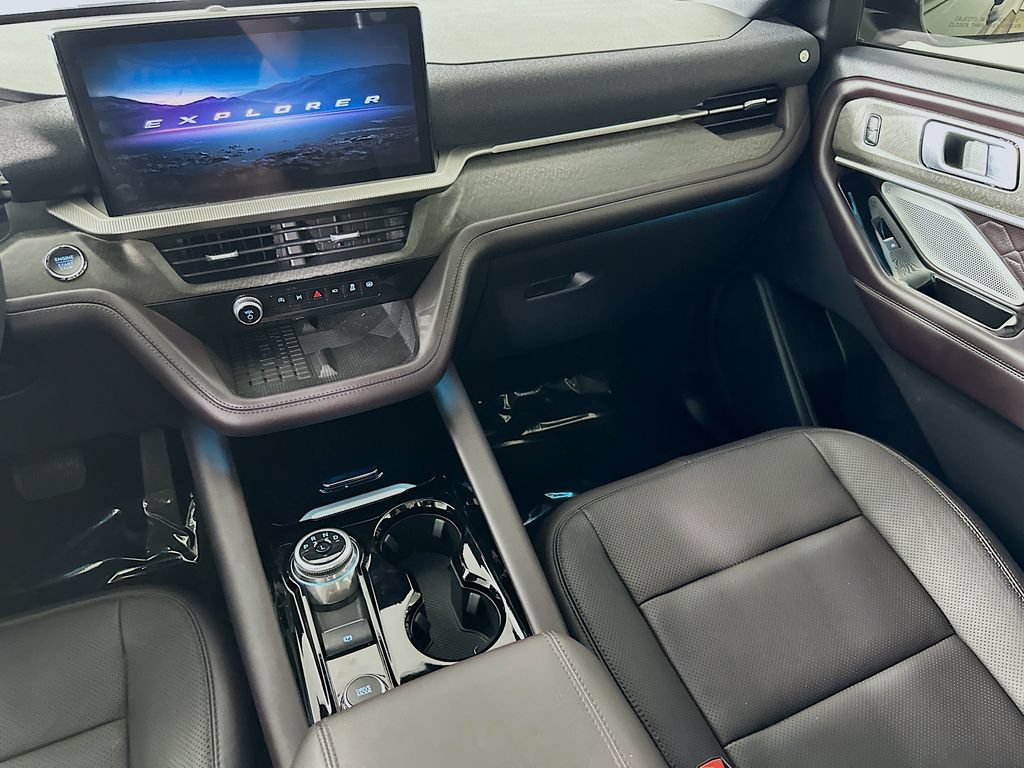 Used 2025 Ford Explorer Platinum w/ Ultimate Package RWD image 20