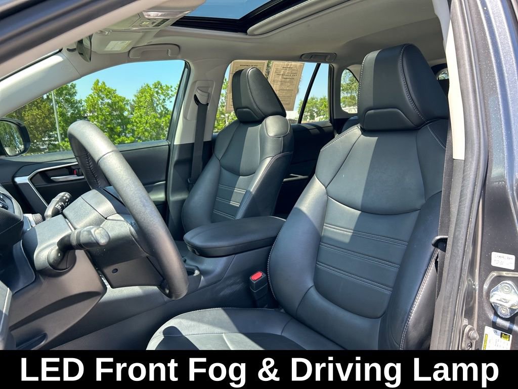 Used 2023 Toyota RAV4 XLE Premium image 16