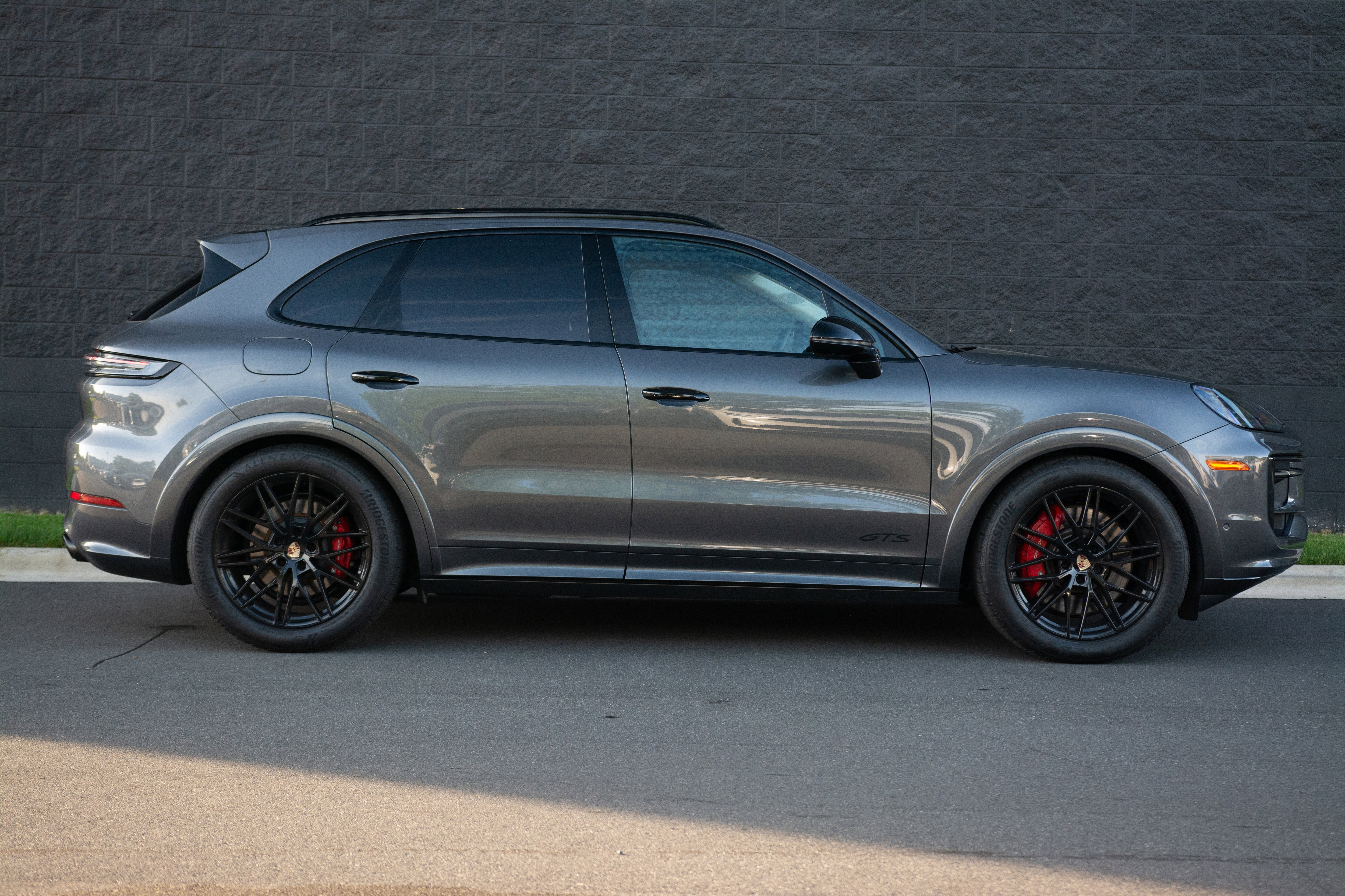 Certified 2025 Porsche Cayenne GTS image 8