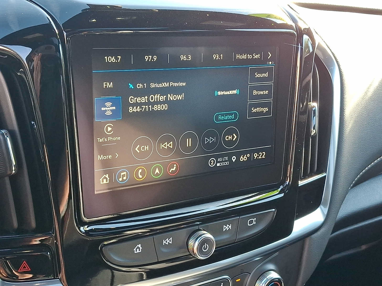 Used 2023 Chevrolet Traverse LT w/ LT Premium Package AWD/4WD image 18