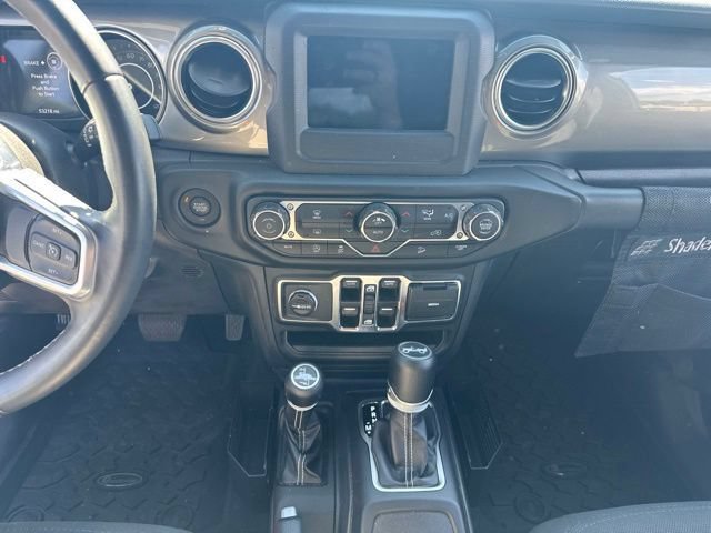 Used 2019 Jeep Wrangler Unlimited Sahara AWD/4WD image 14
