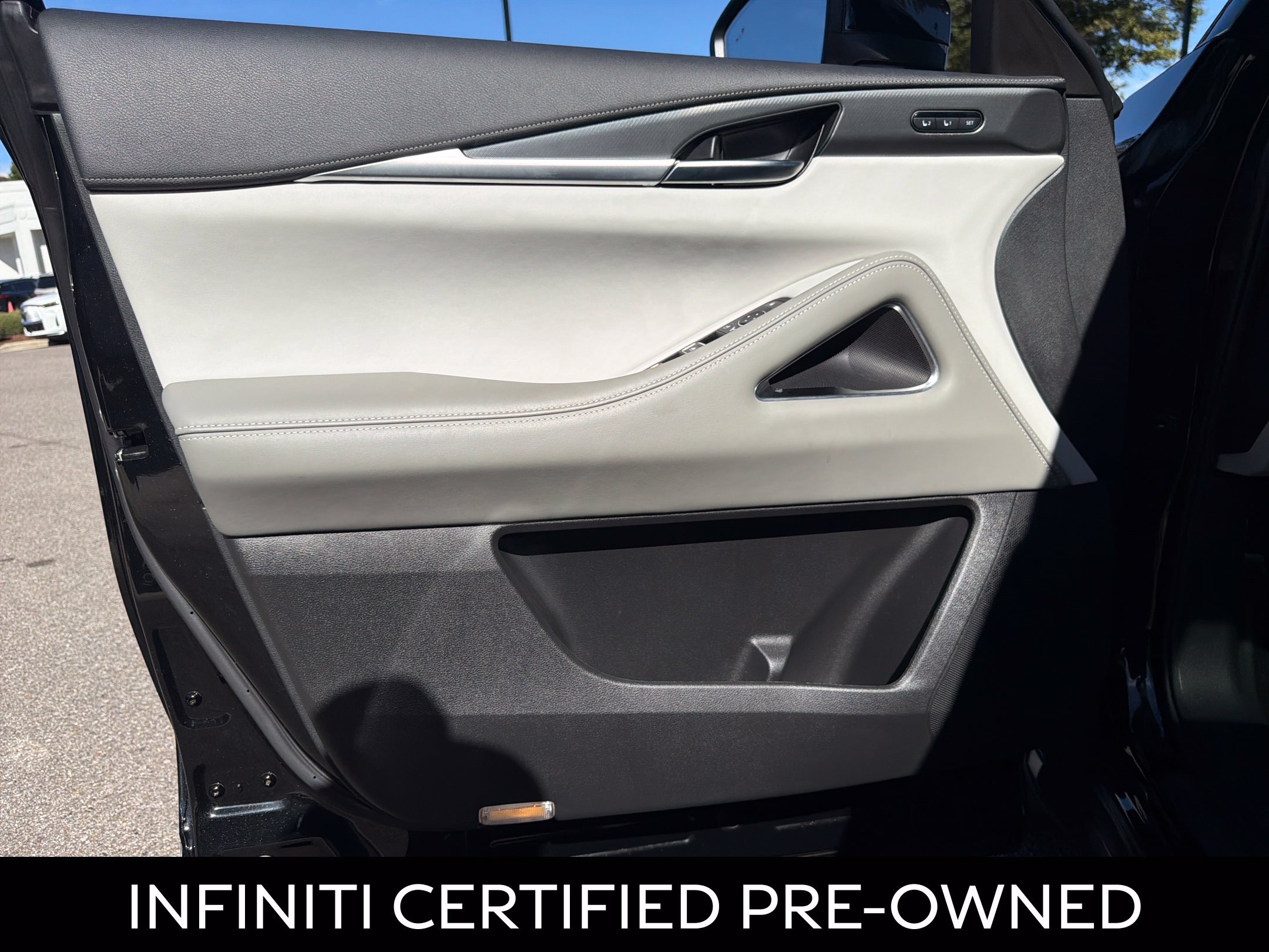 Certified 2026 INFINITI QX60 Luxe w/ Cargo Package FWD image 28