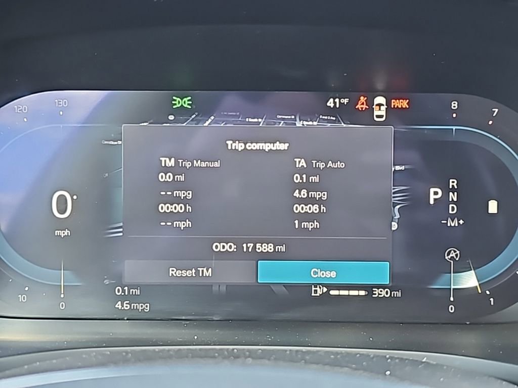 Used 2025 Volvo V60 B5 Cross Country Plus image 17