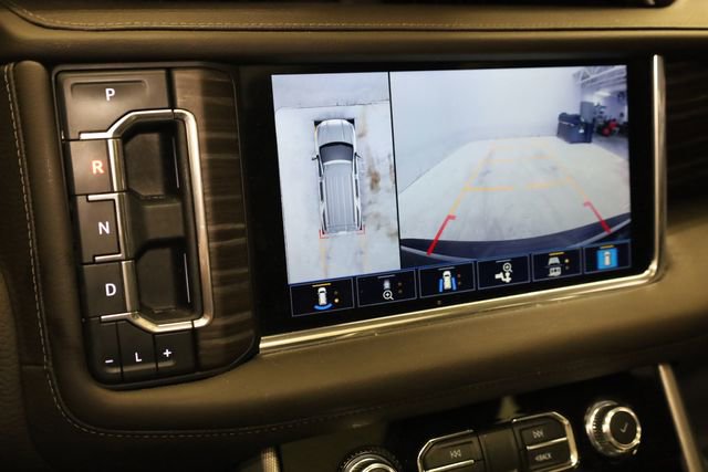 Used 2021 GMC Yukon Denali w/ Denali Premium Package AWD/4WD image 22