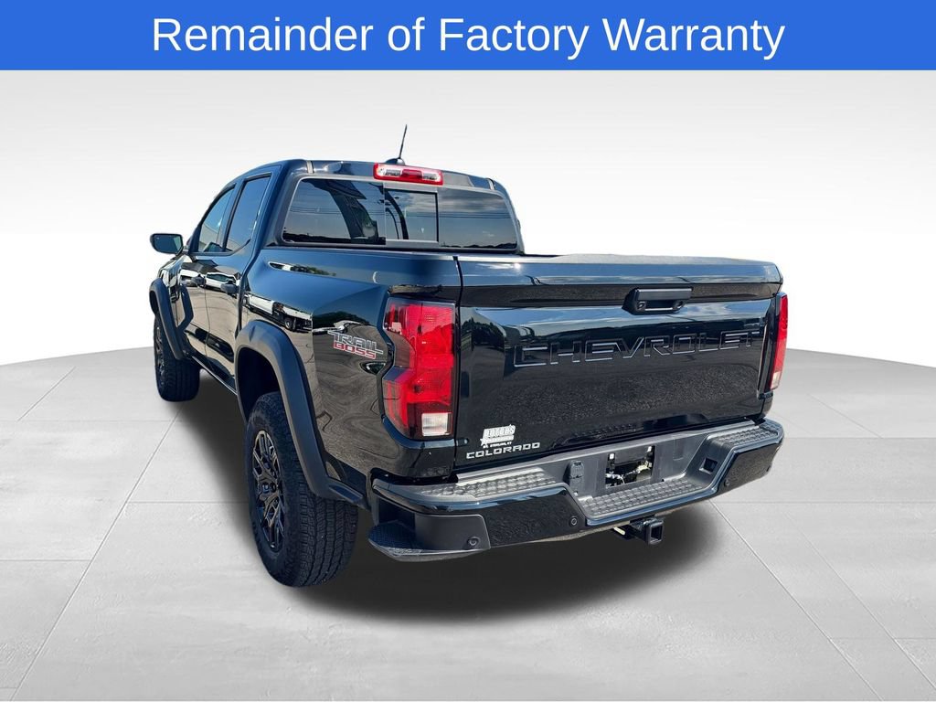 Used 2025 Chevrolet Colorado Trail Boss AWD/4WD image 4