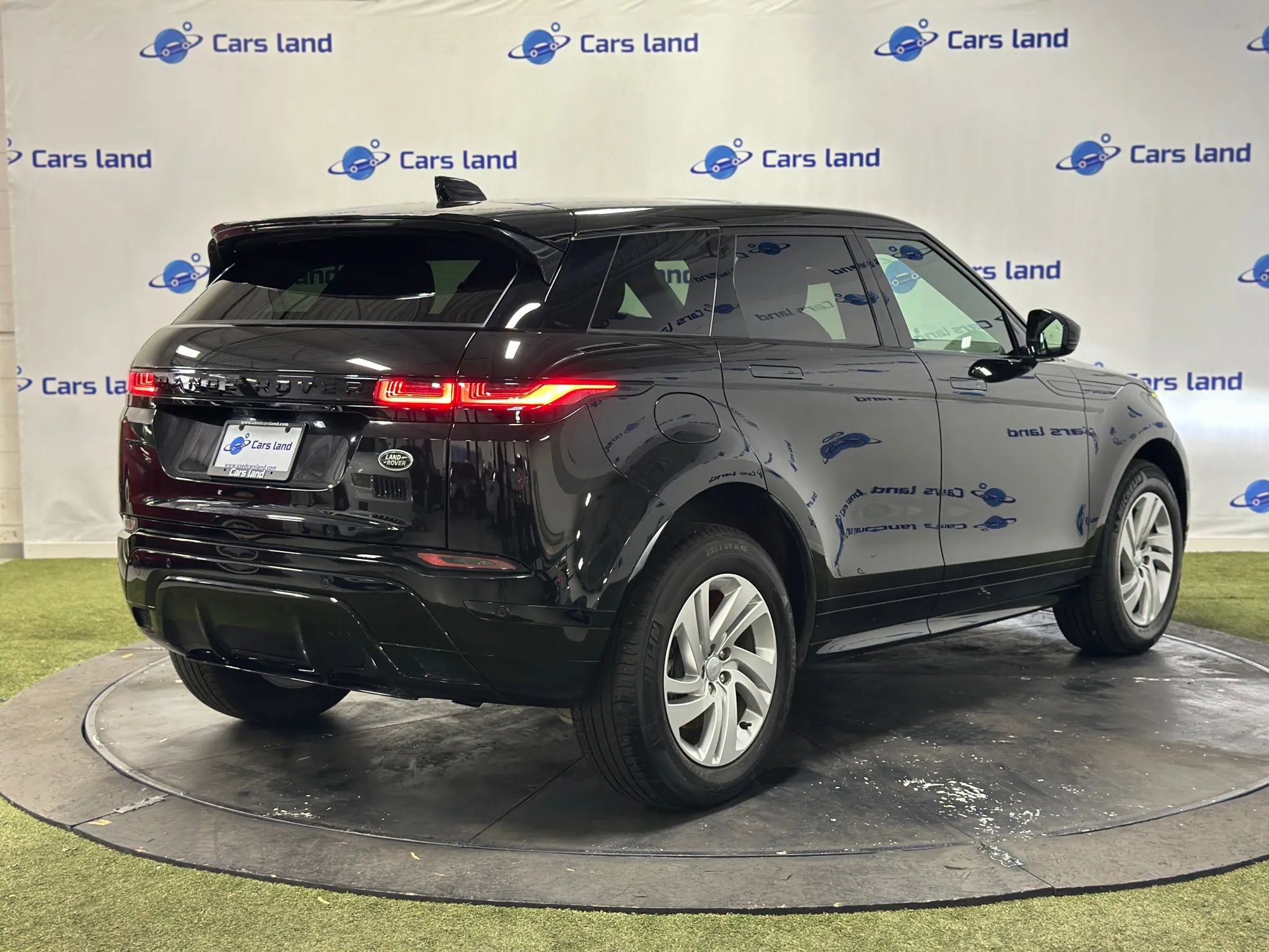 Used 2022 Land Rover Range Rover Evoque R-Dynamic S image 4