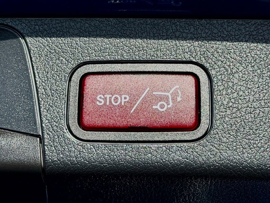 Certified 2026 Mercedes-Benz GLB 250 image 14