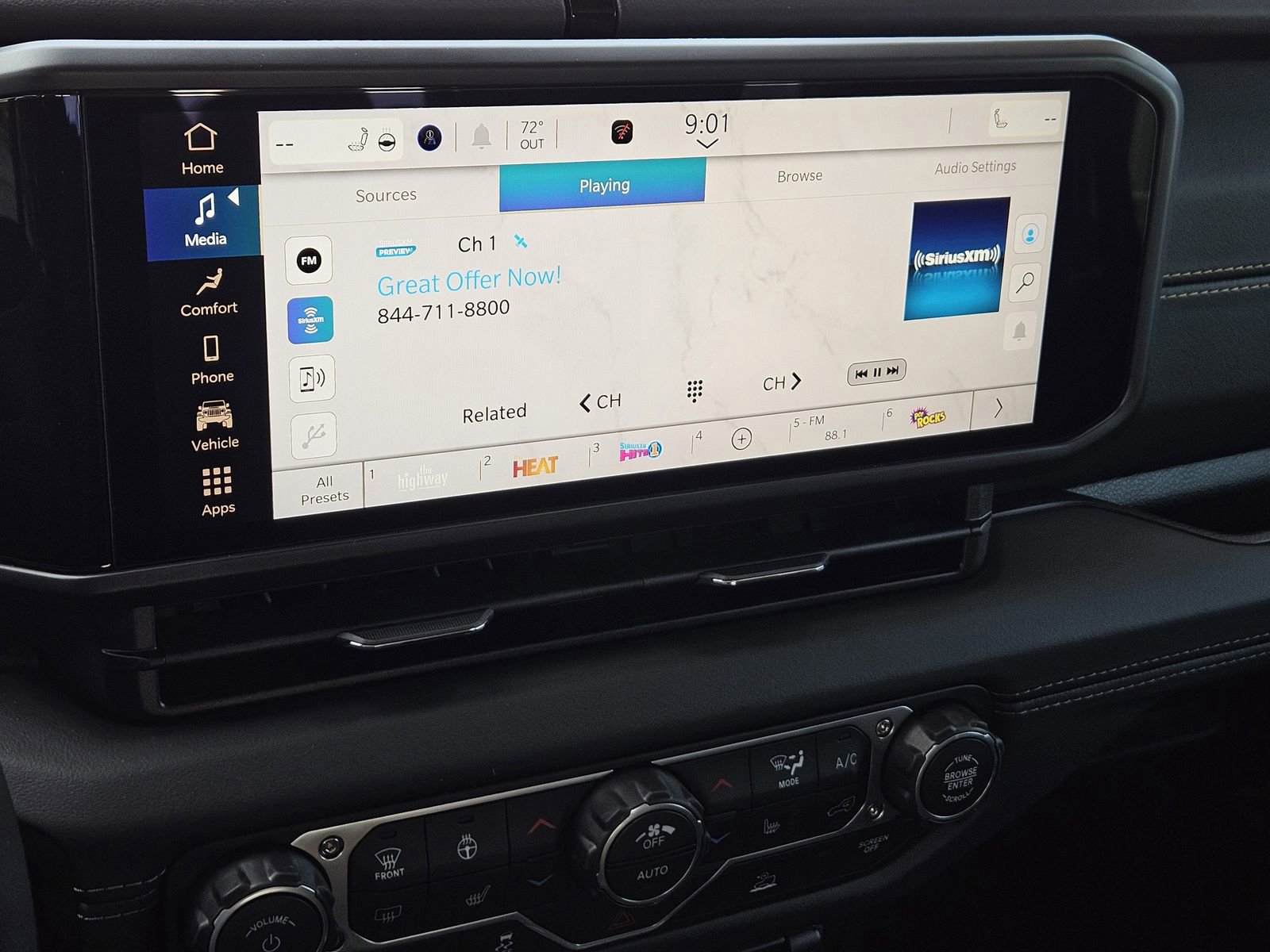 New 2026 Jeep Gladiator Sport AWD/4WD image 18