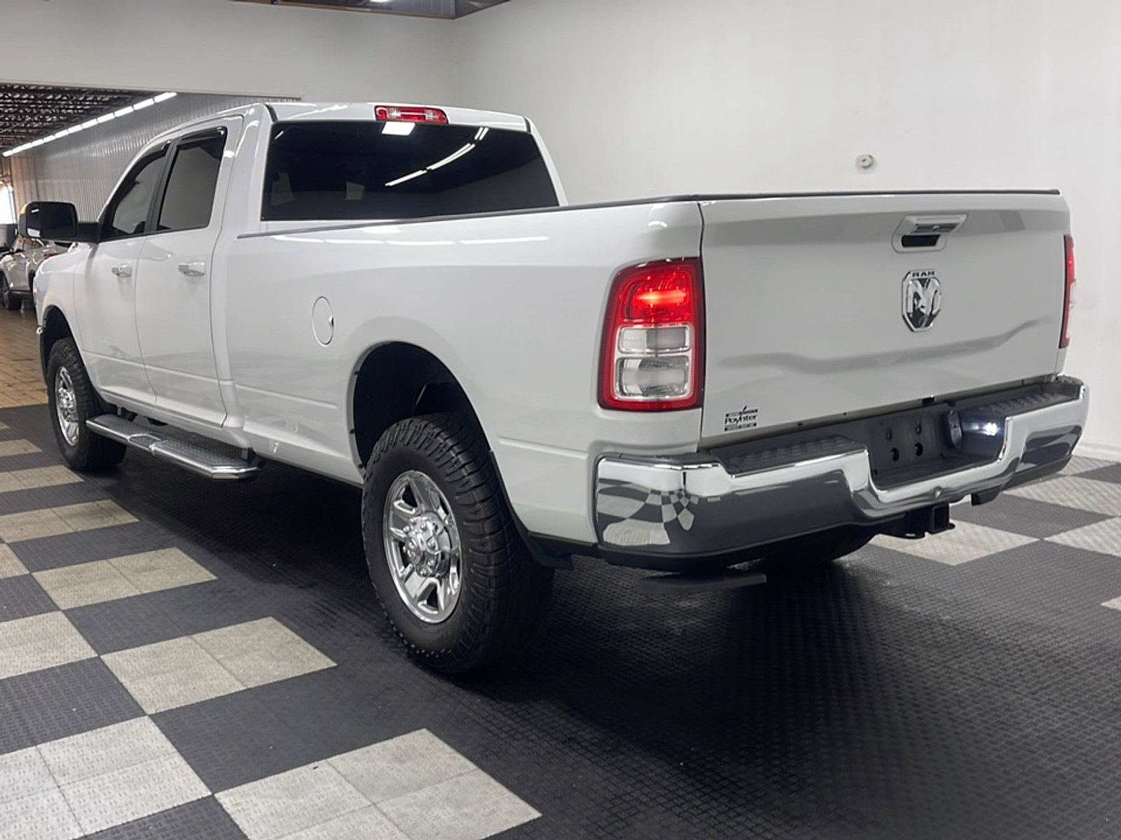 Used 2019 RAM 3500 Big Horn AWD/4WD image 14