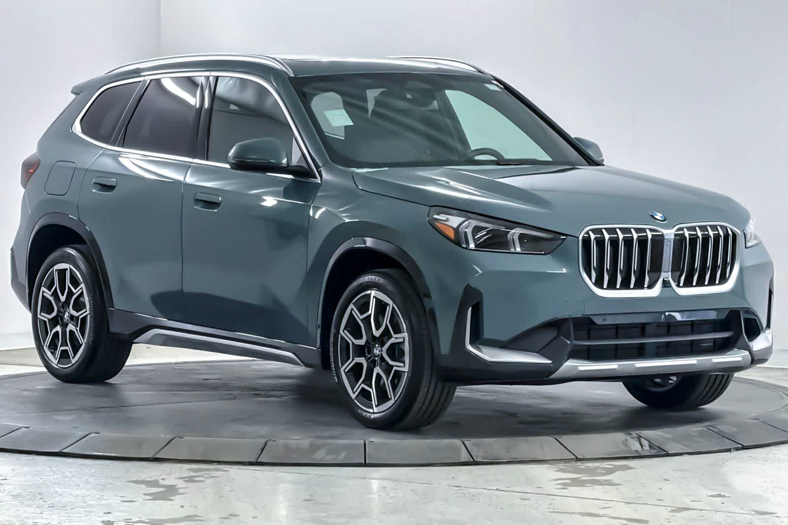New 2026 BMW X1 xDrive28i w/ Technology Package AWD/4WD image 9