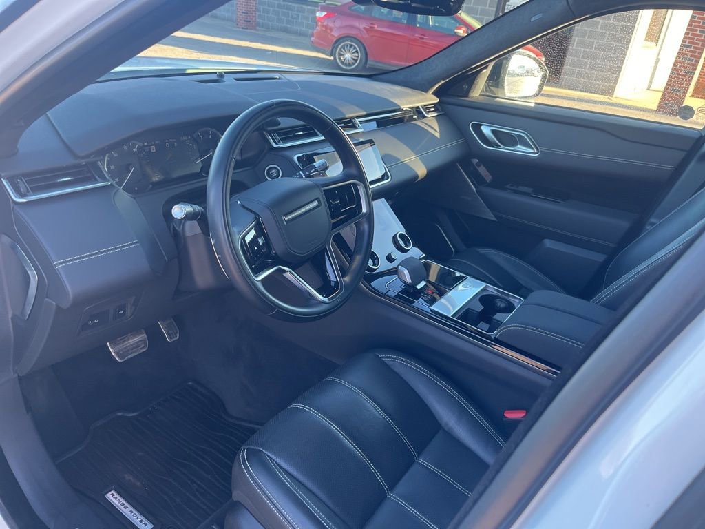 Used 2023 Land Rover Range Rover Velar R-Dynamic S image 26