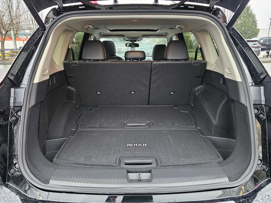 New 2026 Nissan Rogue Platinum image 9