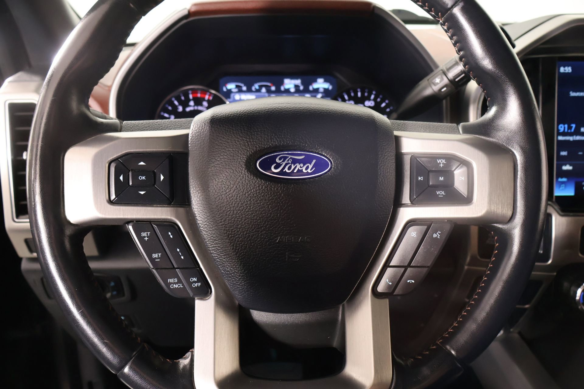 Used 2022 Ford F250 Platinum w/ Tremor Off-Road Package AWD/4WD image 3