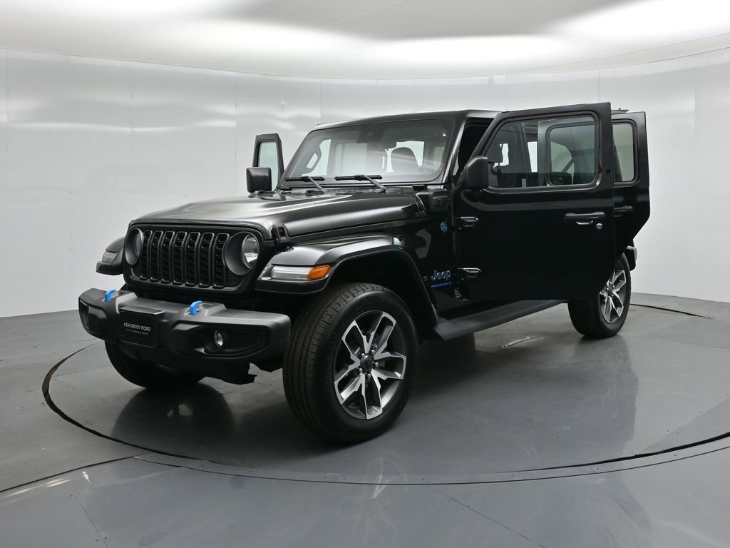 Used 2024 Jeep Wrangler Unlimited AWD/4WD image 28