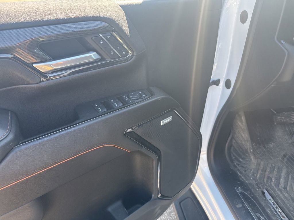 Used 2025 GMC Sierra 2500 AT4 w/ AT4 Premium Plus Package AWD/4WD image 16