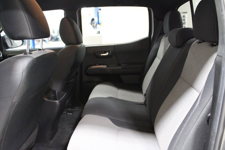 Used 2023 Toyota Tacoma TRD Sport image 17