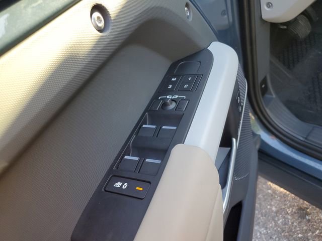Used 2024 Land Rover Defender 110 S image 17