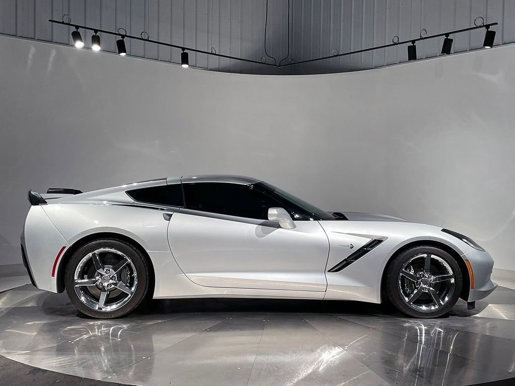 Used 2014 Chevrolet Corvette Stingray Coupe RWD image 4