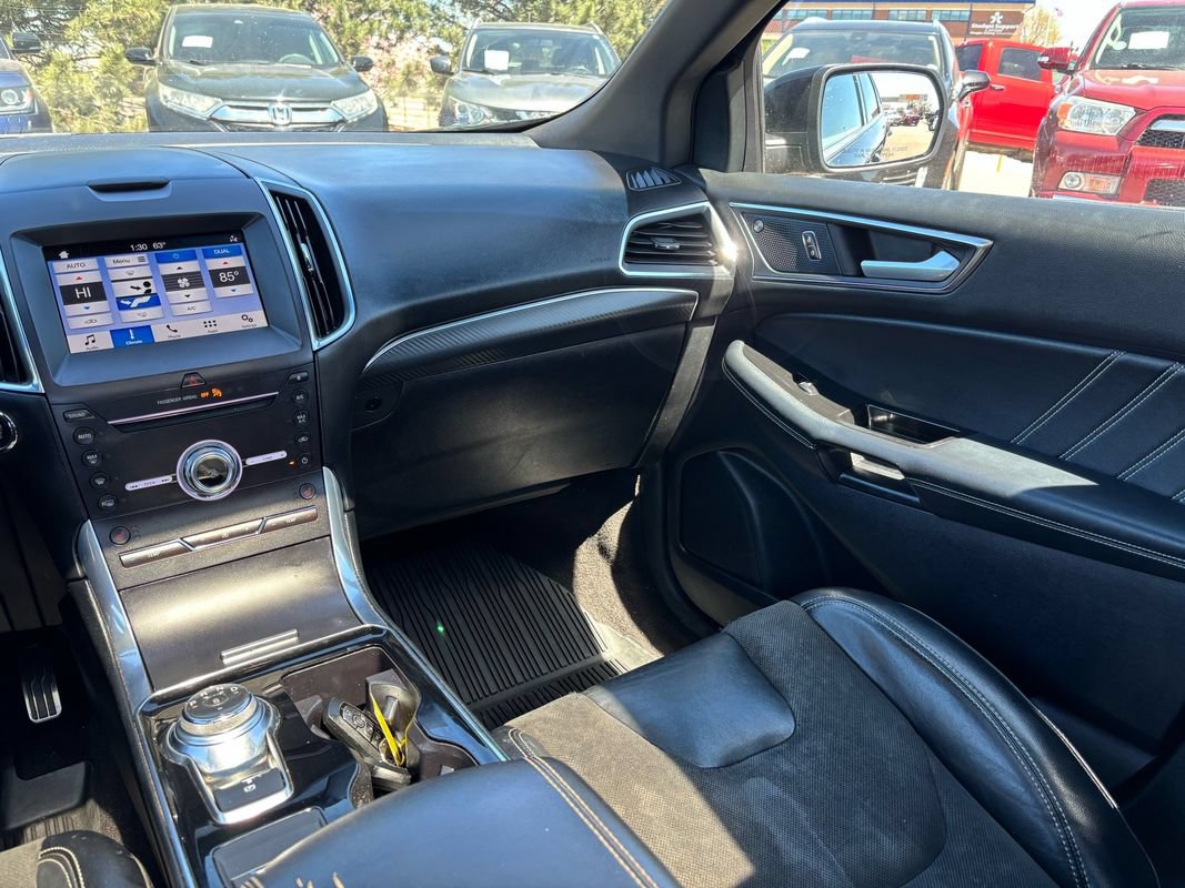 Used 2019 Ford Edge ST w/ Convenience Package AWD/4WD image 18