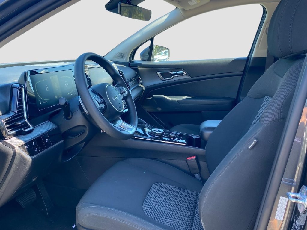 Used 2023 Kia Sportage LX AWD/4WD image 12