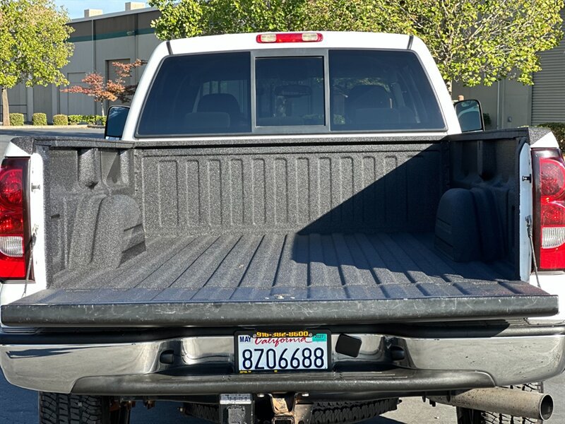 Used 2007 Chevrolet Silverado 3500 LT w/ Heavy-Duty Power Package AWD/4WD image 11