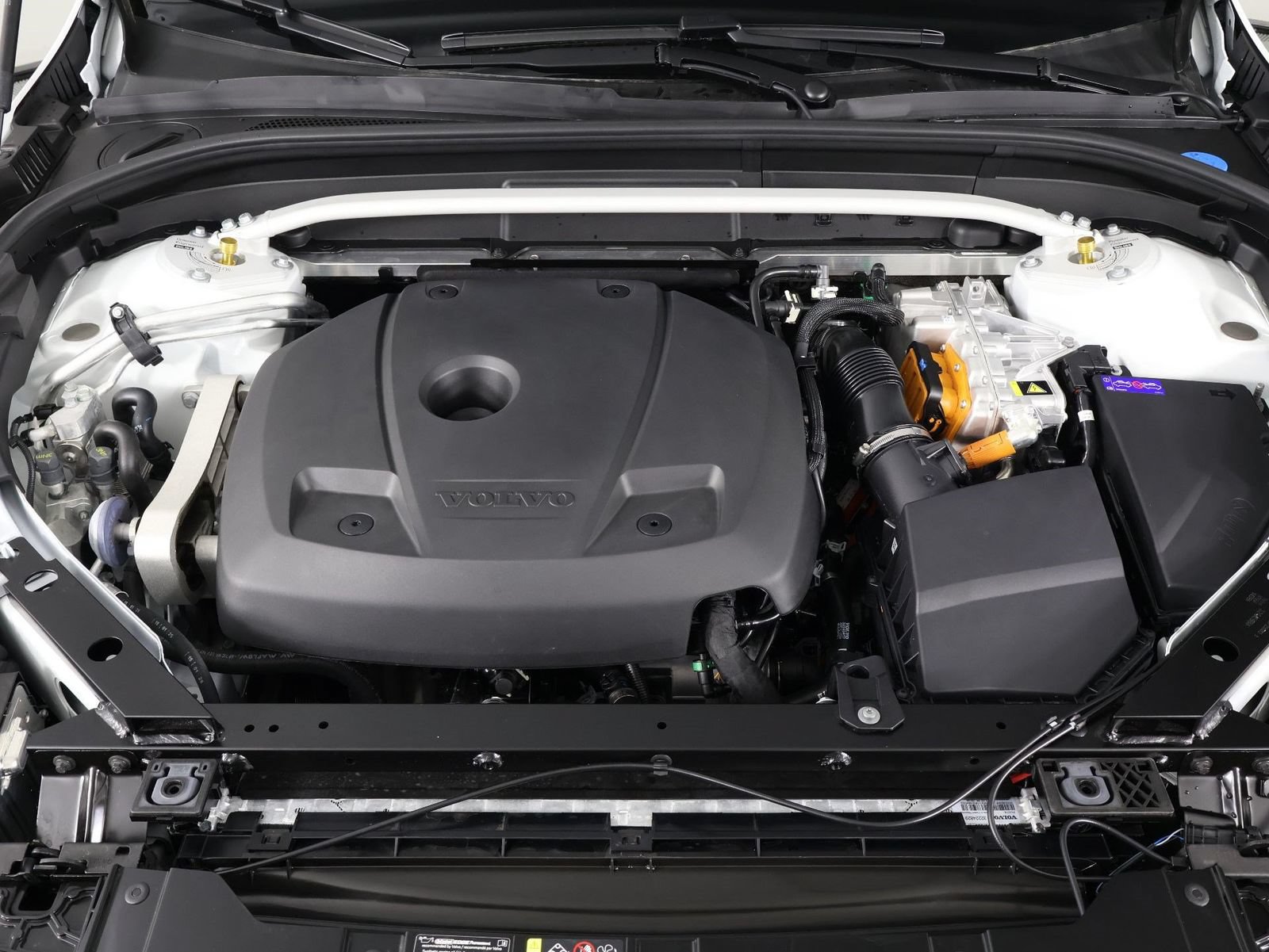 New 2026 Volvo XC60 T8 Polestar w/ Protection Package Premier AWD/4WD image 12
