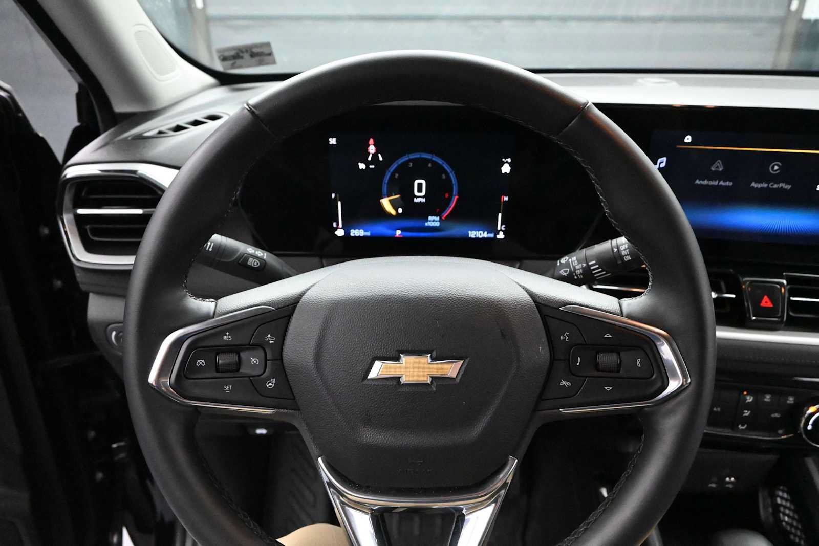 Used 2026 Chevrolet TrailBlazer LT w/ LT Cold Weather Package FWD image 12