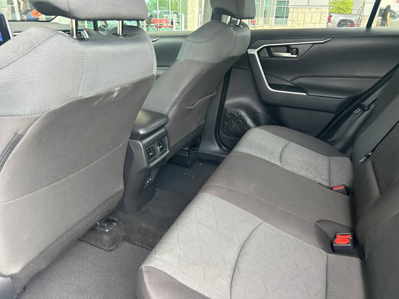 Used 2025 Toyota RAV4 XLE FWD image 16
