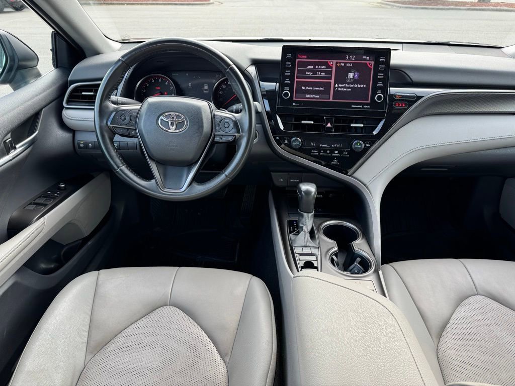 Used 2023 Toyota Camry XSE image 4