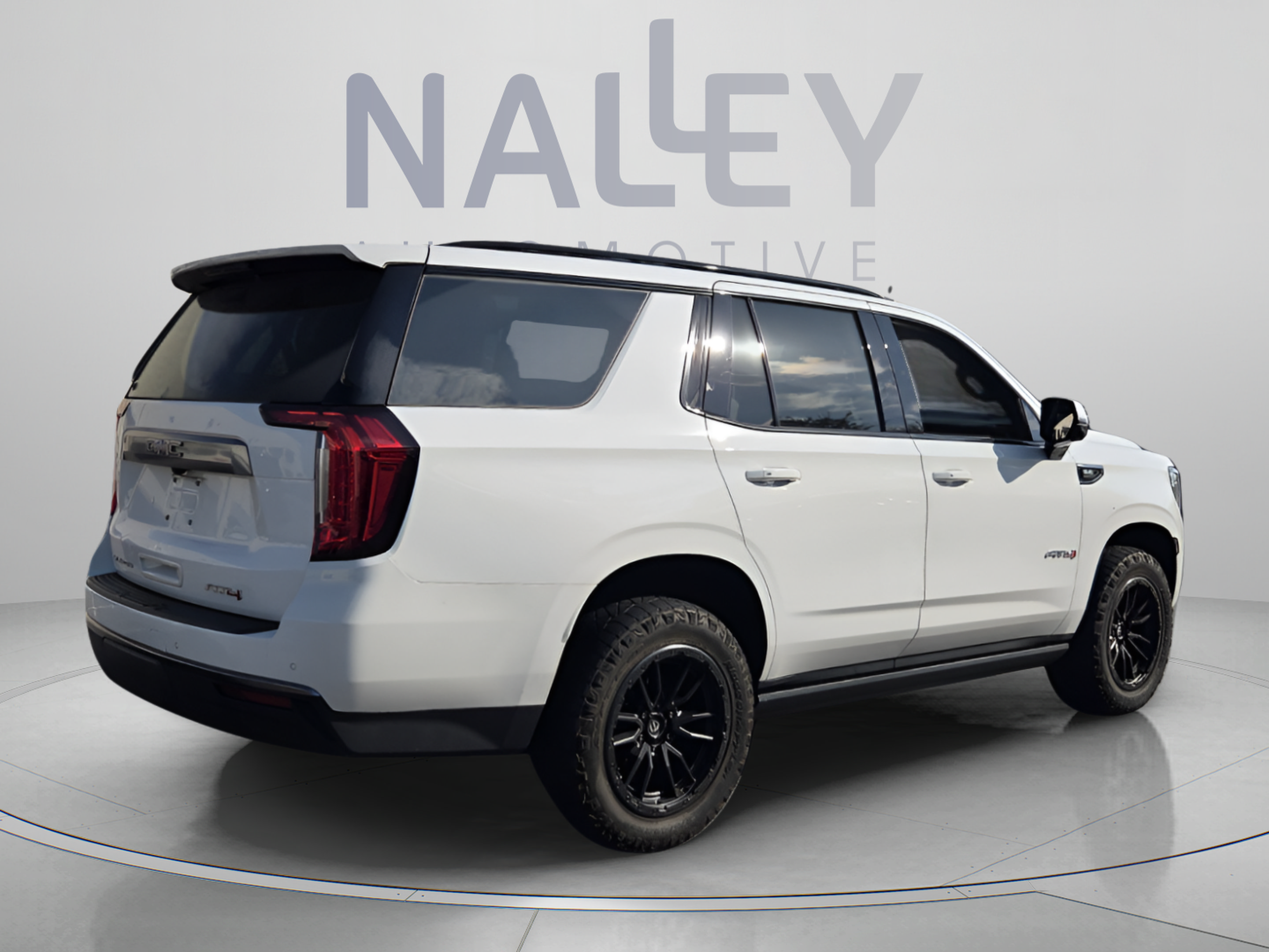 Used 2022 GMC Yukon AT4 w/ AT4 Premium Plus Package AWD/4WD image 5