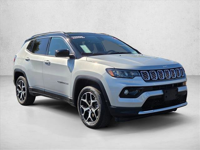 Used 2025 Jeep Compass Limited image 3