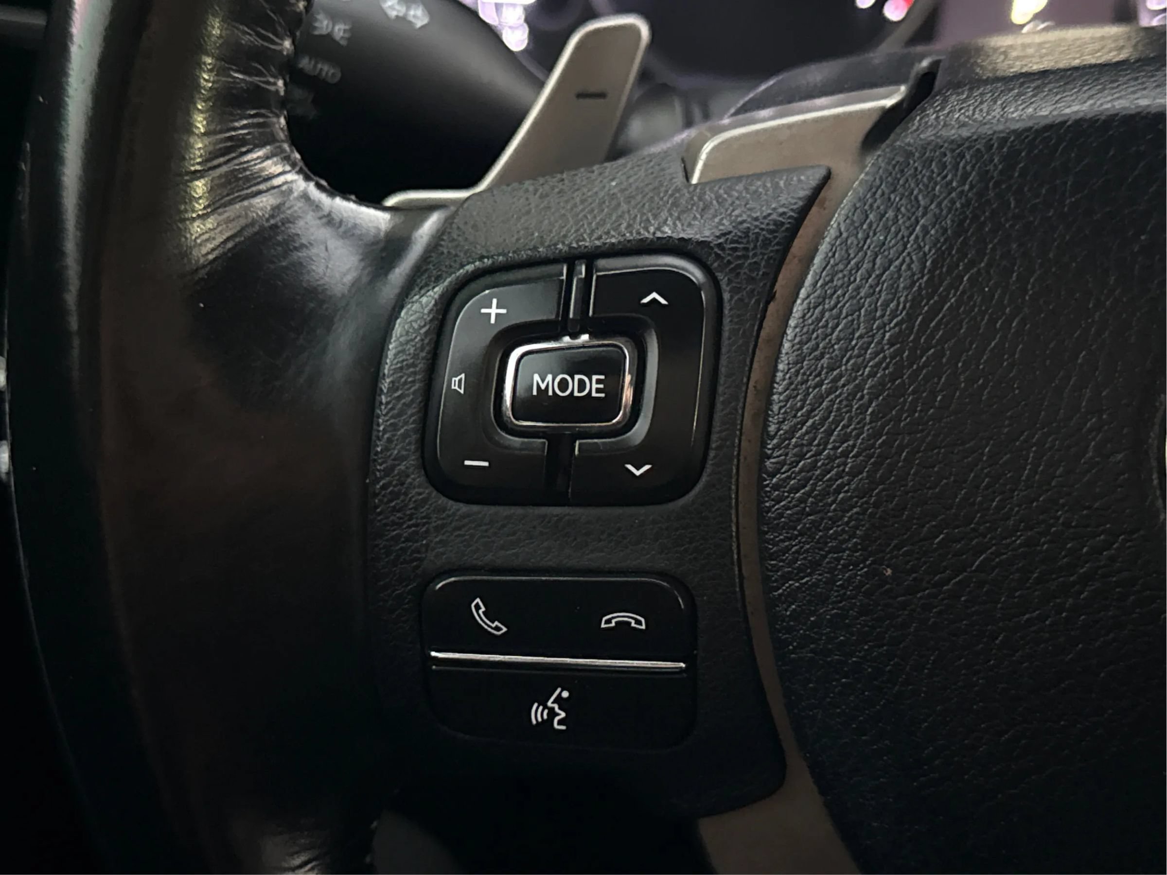 Used 2017 Lexus IS 200t w/ Premium Package RWD image 28