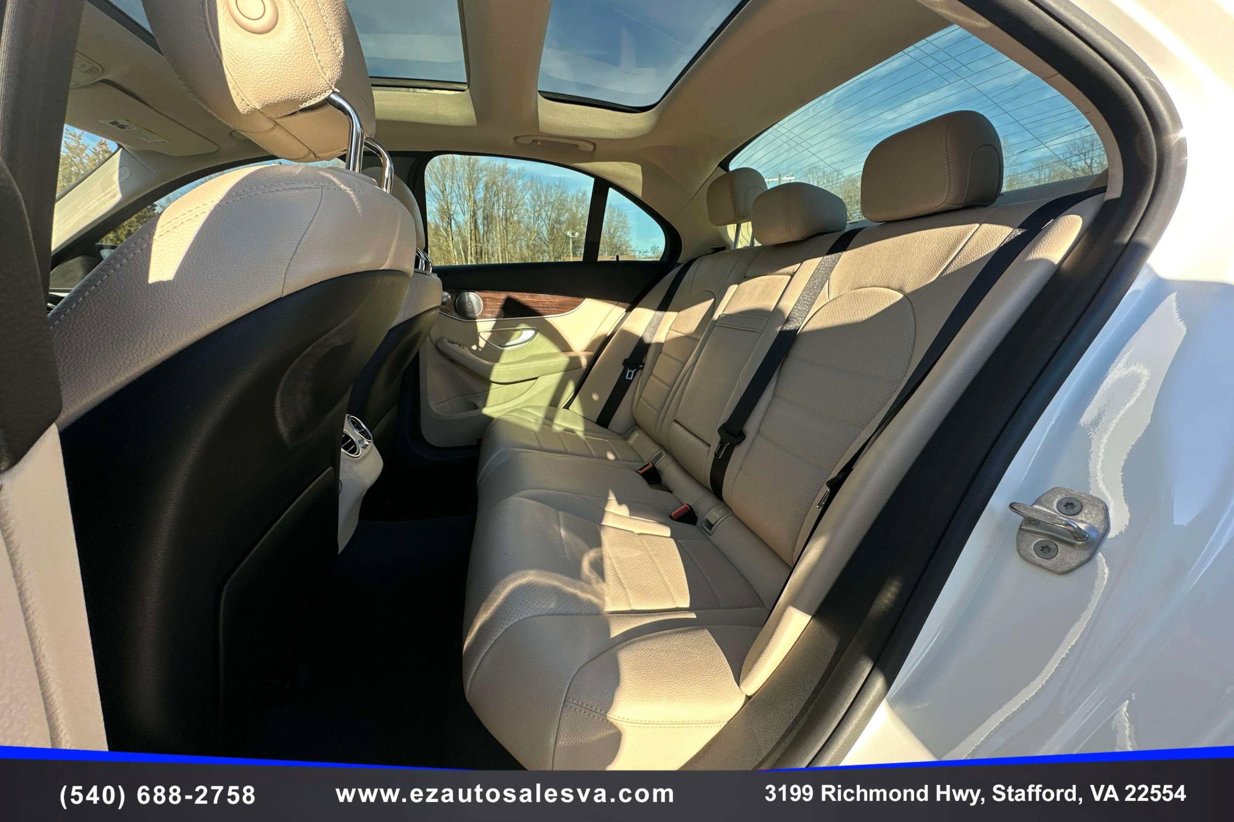 Used 2017 Mercedes-Benz C 300 4MATIC Sedan w/ Premium 2 Package image 18