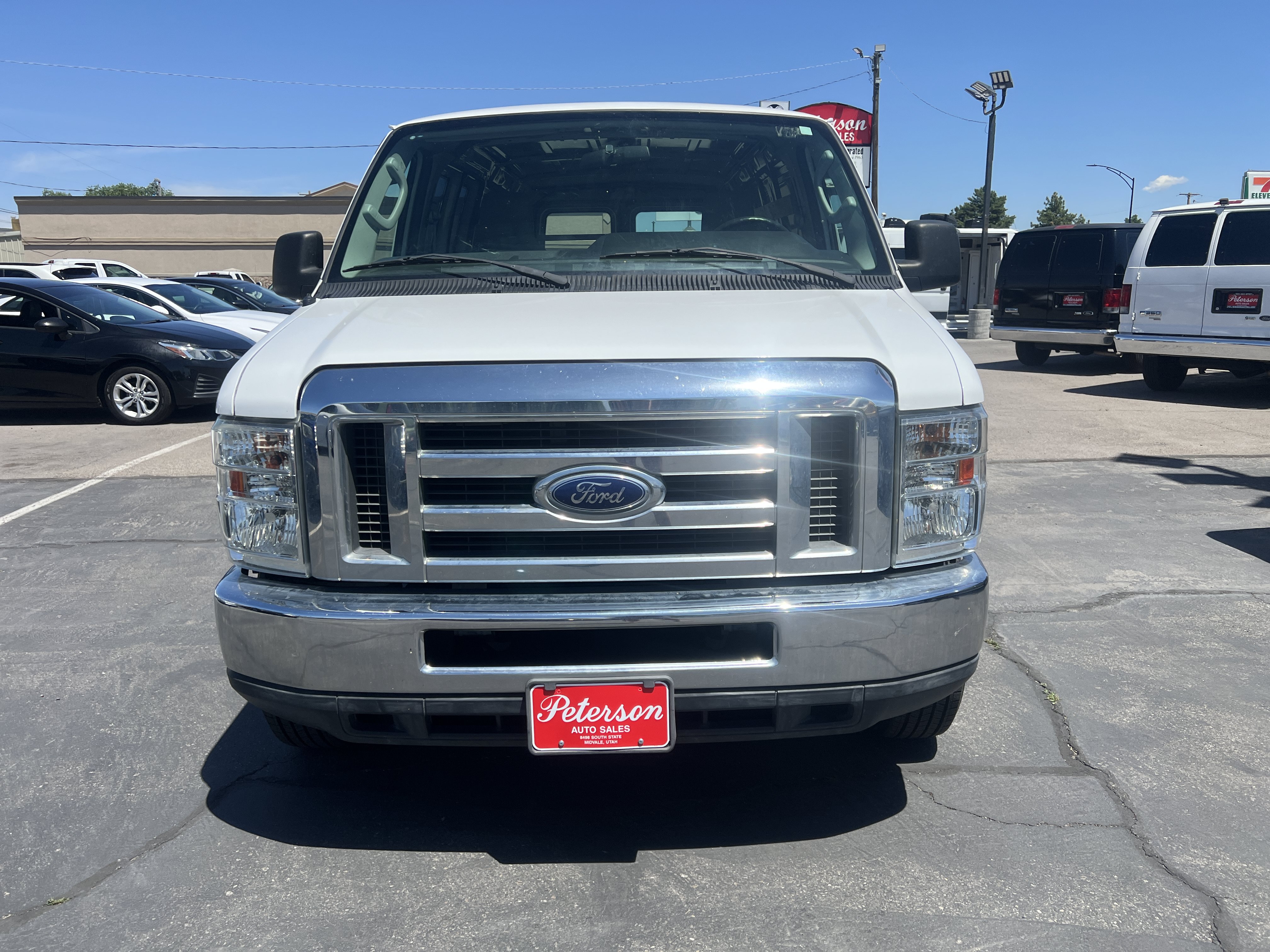 Used 2014 Ford E-250 and Econoline 250 w/ Power Group RWD image 3