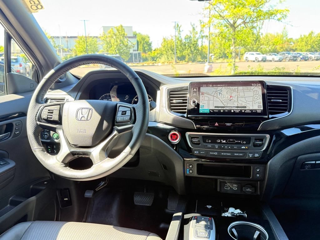 Used 2025 Honda Ridgeline Black Edition image 28