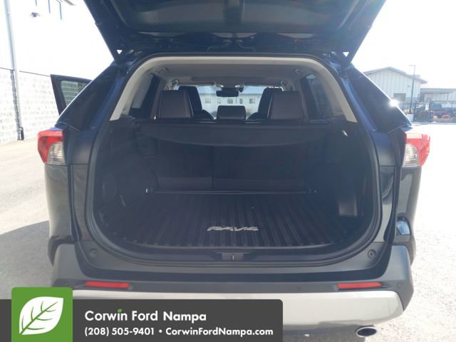 Used 2022 Toyota RAV4 Limited image 27