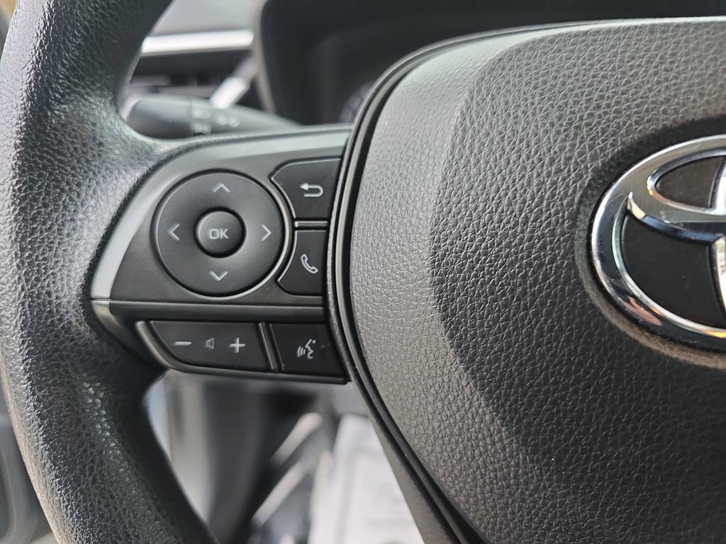 Used 2021 Toyota Corolla LE image 21